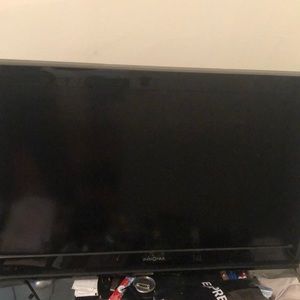 32 inch insignia TV